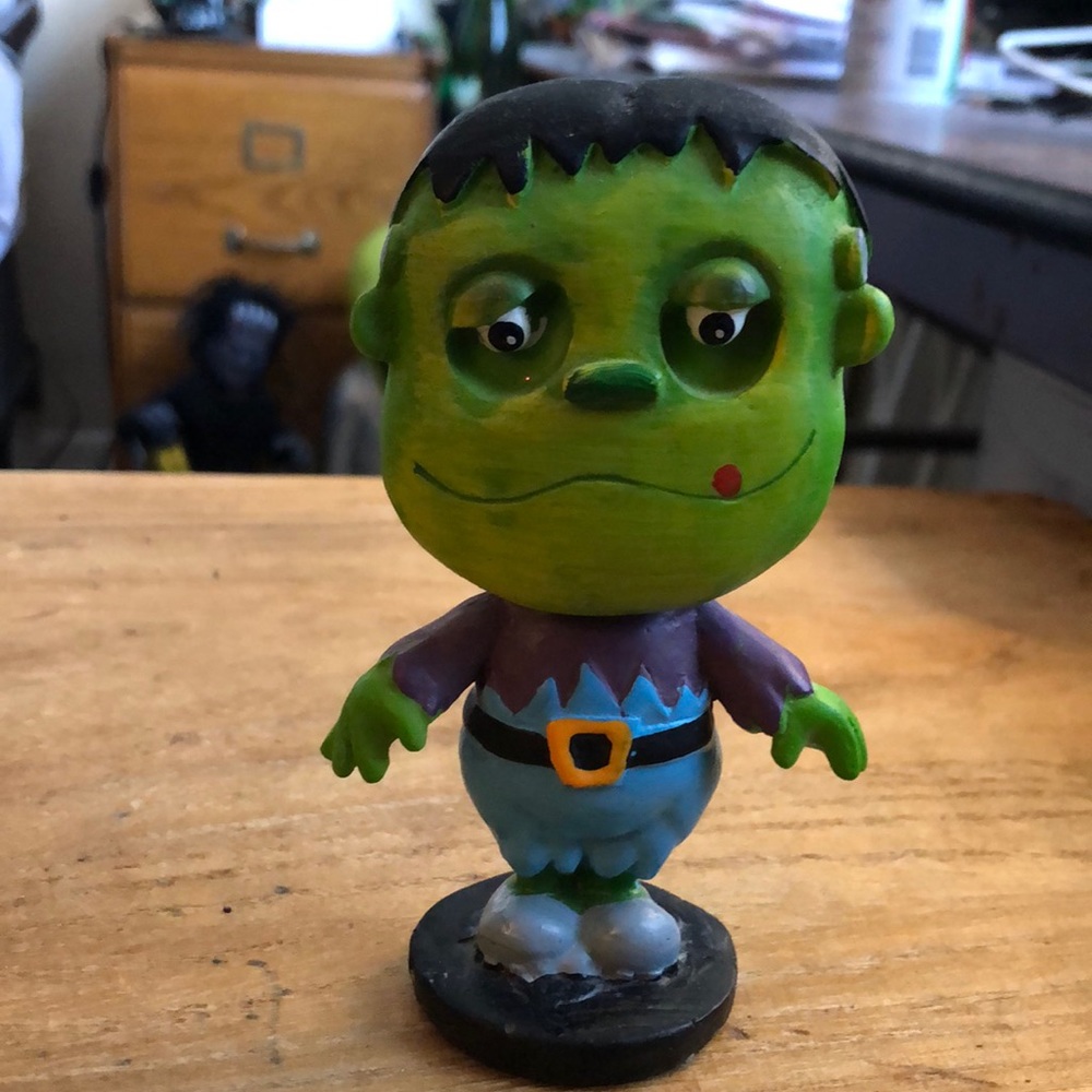 Frankenstein Halloween decor 3x5